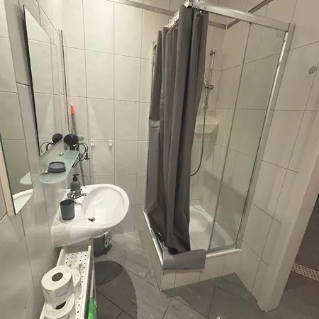 Lejlighed Ferienwohnung-monteurwohnung-parkplatz